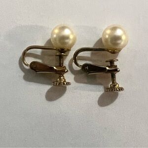 Vintage MARVELLA Faux Pearl Earrings Signed Gold Tone Clip On Screw Back.